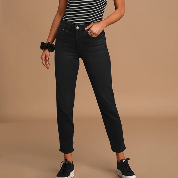 Levi's Wedgie Icon Fit - Dark Blue Jeans - Raw Cropped Denim - Lulus